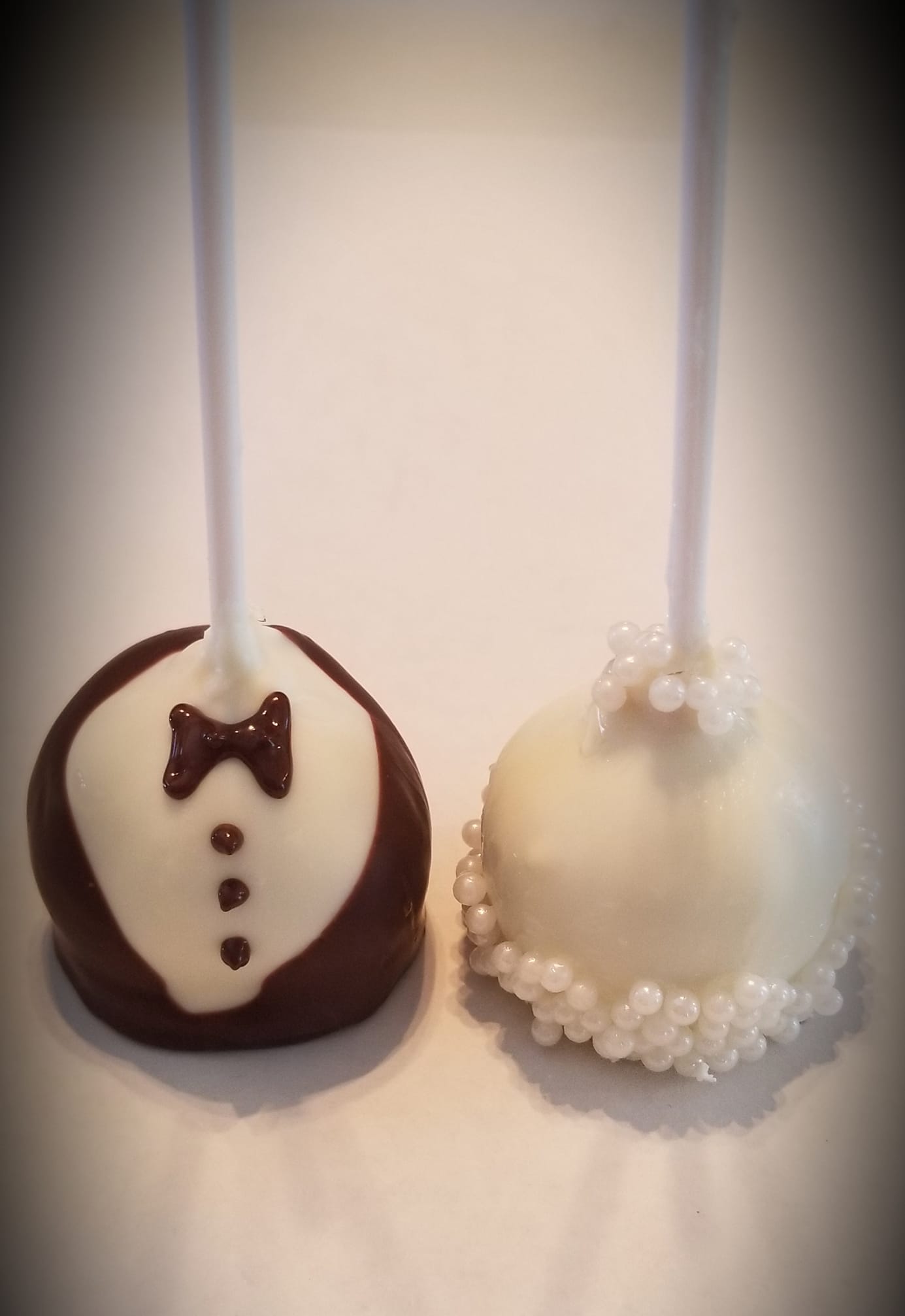 Cake Pop - Bride & Groom